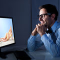 Cum să te fereşti de obsedaţii sexual de pe internet. 4 sfaturi utile!