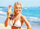 4 trucuri de detoxifiere ca să arăţi bine în costumul de baie