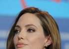 Angelina Jolie a suferit o dublă mastectomie