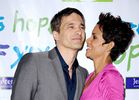 Halle Berry va avea un băieţel