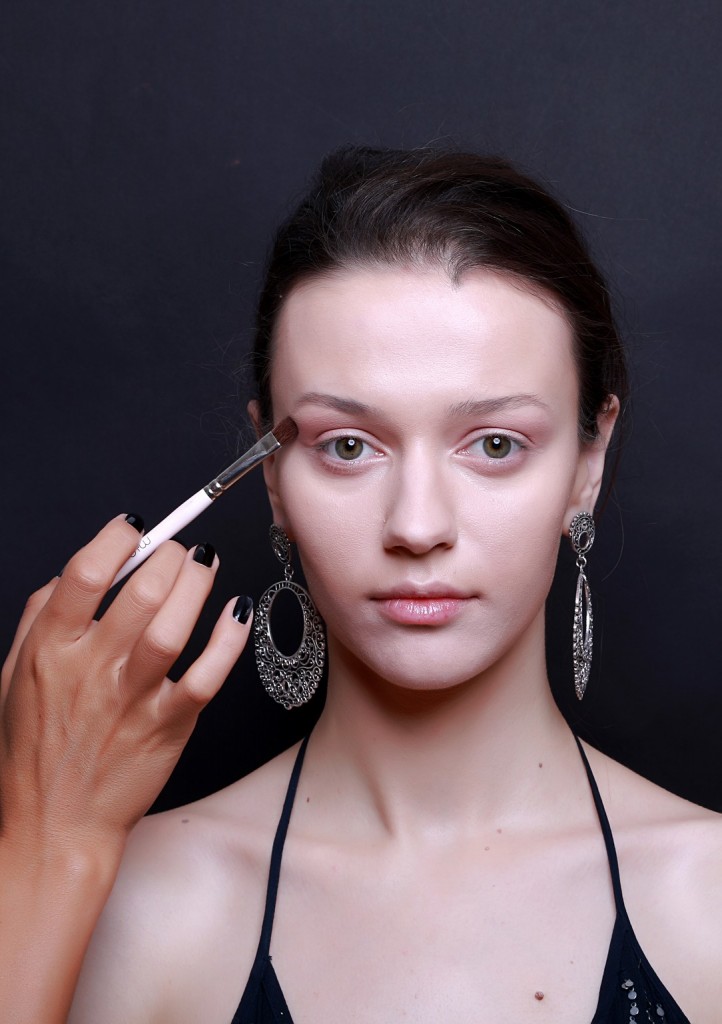 cum sa faci un vintage makeup
