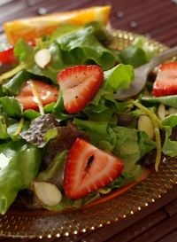 Salata de fructe si spanac