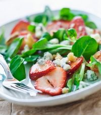Salata de capsune cu branza feta