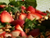 Salata de capsuni cu spanac