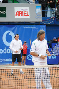 Ilie Nastase si Andrei Pavel au jucat un meci demonstrativ la BCR Open
