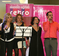 Primul concert al lui Caludiu Mirica alaturi de "Romantica Retro Girls" a avut succes