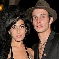 Sotul lui Amy Winehouse vrea divort
