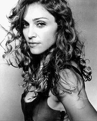 Nud cu Madonna, vandut pentru 37.500 dolari