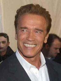 Arnold Schwarzenegger revine la film