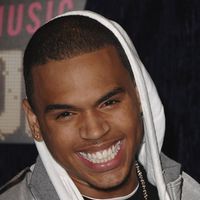 Chris Brown a fost pus sub acuzare