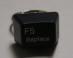 F5, inelul cu mesaj