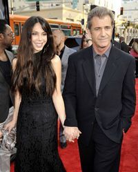 Mel Gibson va fi tata pentru a opta oara