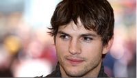 Ashton Kutcher, speriat de papusile lui Demi