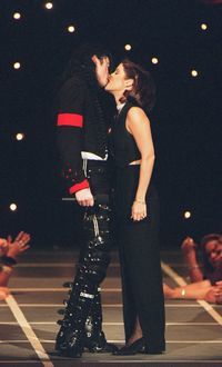 27 de ani de la prima acuzație de abuz sexual împotriva lui Michael Jackson - Rețete și vedete