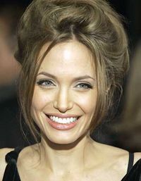 Angelina Jolie, cea mai bine platita actrita