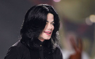 Michael Jackson a fost inmormantat