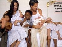 Angelina mai adopta un copil