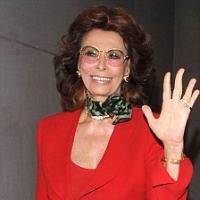 Sophia Loren, la 75 de ani, atrage inca toate privirile