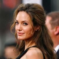 Fundatia Jolie-Pitt a donat peste 6,8 milioane de dolari in 2008