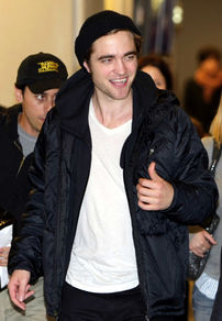 Robert Pattinson, cel mai bine imbracat barbat