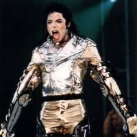 Michael Jackson isi cere iertare