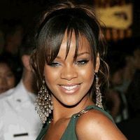 Rihanna a fost data in judecata de antrenoarea sa de fitness