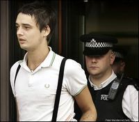 Pete Doherty, arestat pentru trafic de droguri
