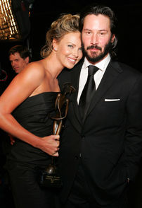 Charlize Theron s-a cuplat cu Keanu Reeves?