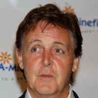 Autobuzul lui Paul McCartney, atacat in Mexic