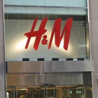 E oficial: H&M vine in Romania