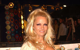 Pamela Anderson locuieste intr-o rulota