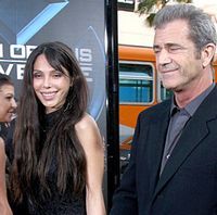 Fosta iubita a lui Mel Gibson vrea mai multi bani pentru copil