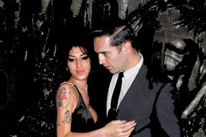 Amy Winehouse s-a despărţit de iubit