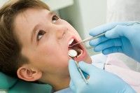 Pentru prima dată cu copilul la dentist