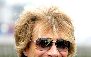 Jon Bon Jovi s-a trezit cu poliţia la uşă