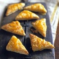 Triunghiuri din brânză