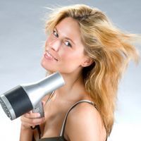 Mituri despre îngrijirea părului