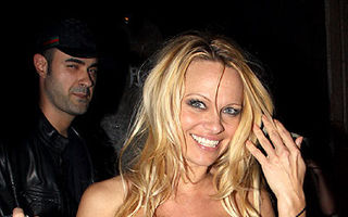 Pamela Anderson, în Playboy, la 43 de ani