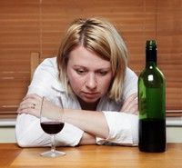 8 semne că ai probleme cu alcoolul