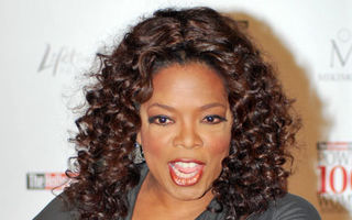 Oprah Winfrey a oferit 275 de maşini spectatorilor săi