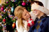 Crăciun: 10 cadouri sub 100 lei pentru iubitul tău