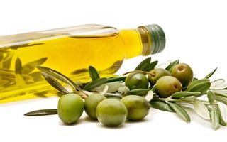 10 tratamente de înfrumuseţare cu ulei de măsline