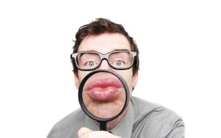 6 secrete pe care le citeşti pe buzele lui
