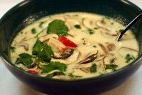 Supă thailandeză cu lapte de cocos