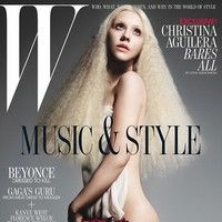 Christina Aguilera a pozat goală