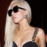 Un nou şoc Lady Gaga: Este îmbrăcată normal!