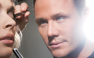 Oriflame cauta makeup artist! Participa la concurs!