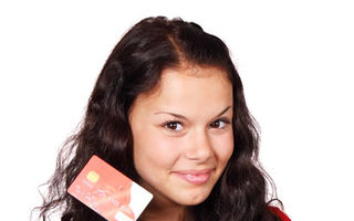 Cum să cumperi pe card şi să primeşti bani în plus