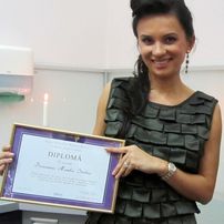 Mirela Stelea, premiată pentru frumuseţe şi eleganţă, alături de Mihaela Rădulescu
