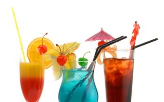 Top 8 reţete de cocktail-uri pentru Anul Nou. Ameţeşte-te cu arome!